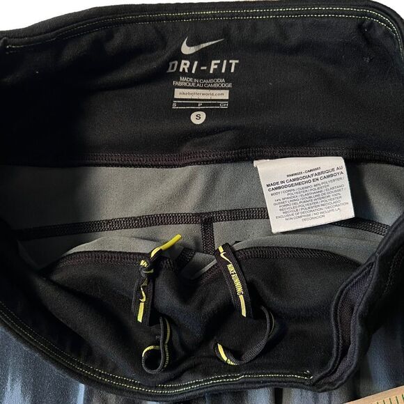 Nike small Dri Fit Running Capri Pant - Picture 5 of 13